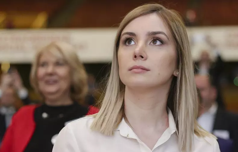 Jmhhc2g9OGU0YzkyMDA4ZTBlNDdiZTVkMzYxOWIyOGFkY2VlMmI=.thumb