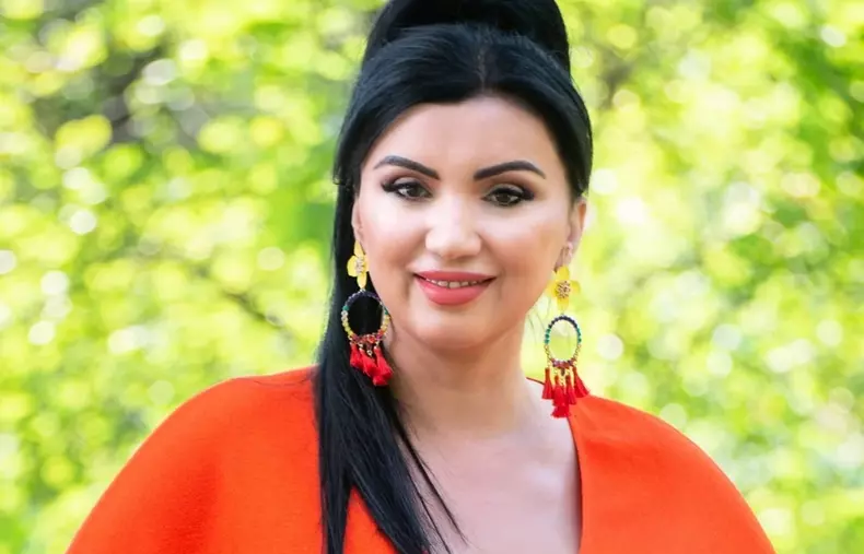 adriana-bahmuteanu-logodit-george