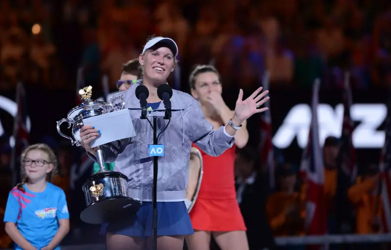 Simona Halep a pierdut finala Australian Open, jucată împotriva lui Caroline Wozniacki
