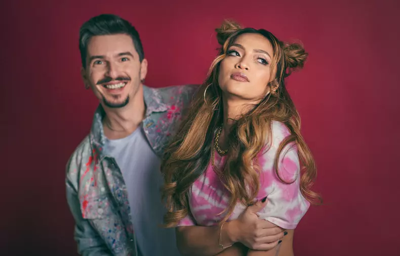 Jukebox-Bella-Santiago