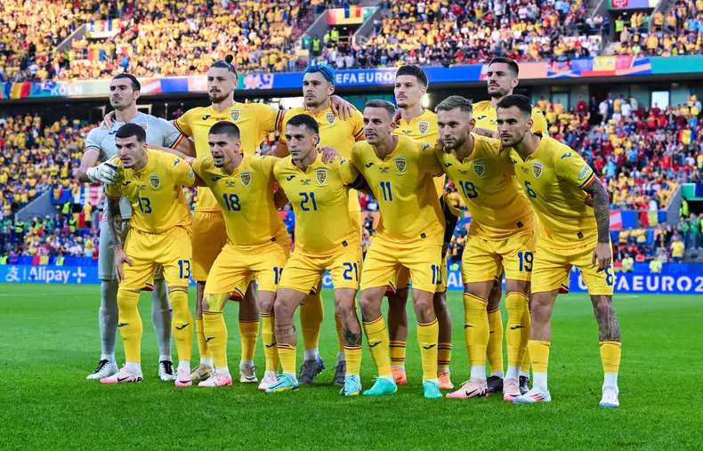 Torwart Florin Nita (Romania), Radu Dragusin (Romania), Andrei Ratiu (Romania), Dennis Man (Romania), Andrei Burca (Roma