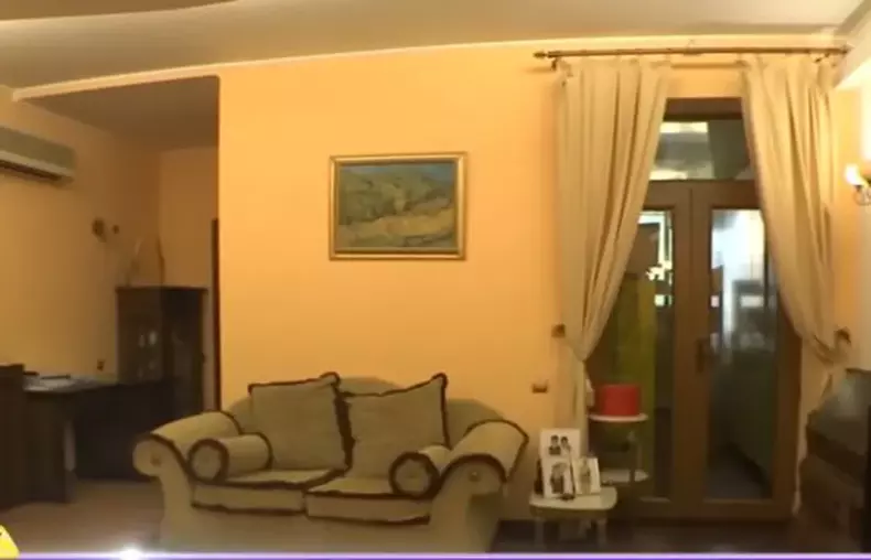 casa adriana bahmuteanu1