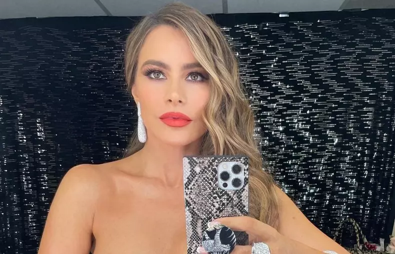 La-49-de-ani-actrita-Sofia-Vergara-a-pozat-nud.-Care-a-fost-motivul-5