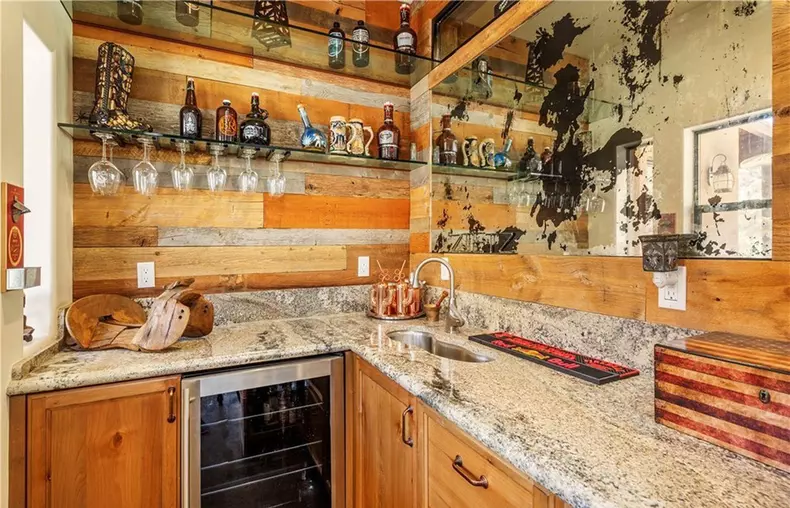Amber Heard has sold her home in Yucca Valley, California for $1.1 million