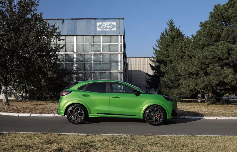 Puma ST on location006