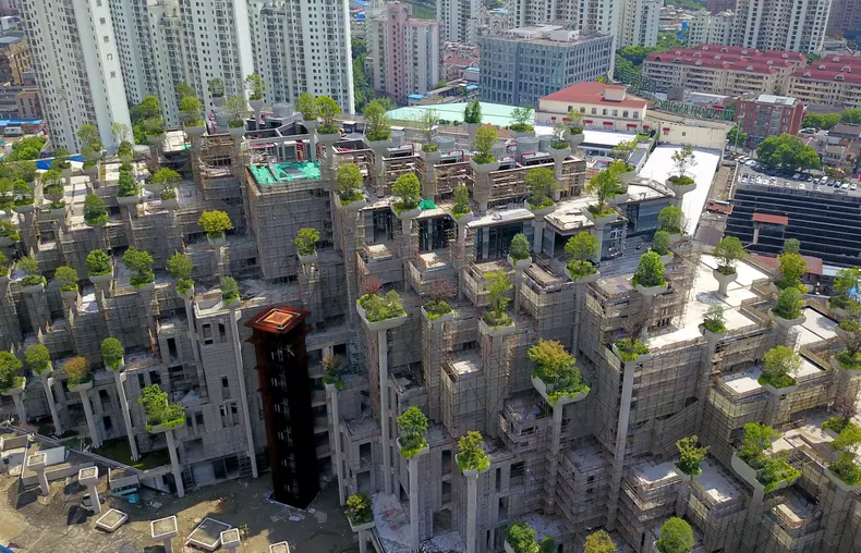 Hanging gardens take shape in Shanghai