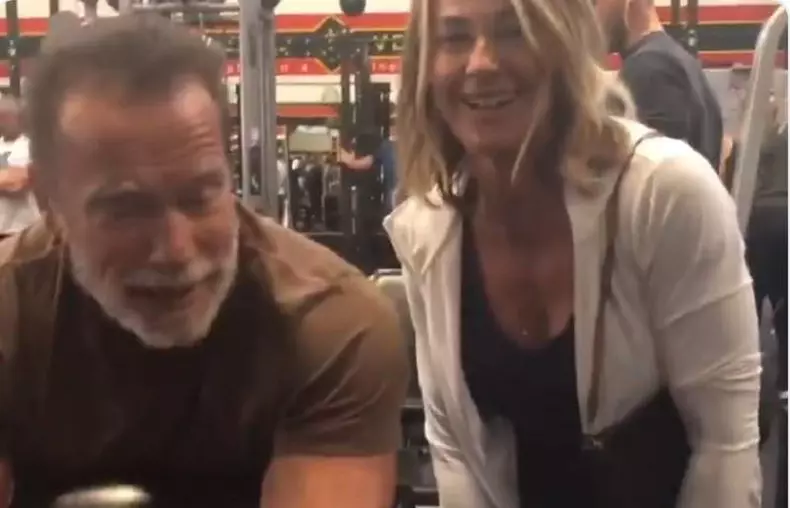 Nadia Comăneci a sărbătorit împlinirea a 43 de ani de la primul 10 din istoria gimnasticii alături de Arnold Schwarzenegger