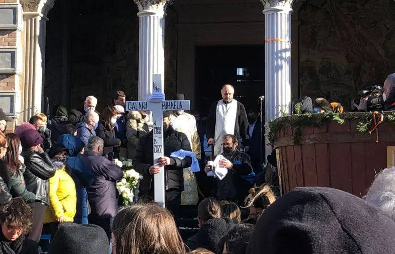 mihaela-galani-inmormantare-7