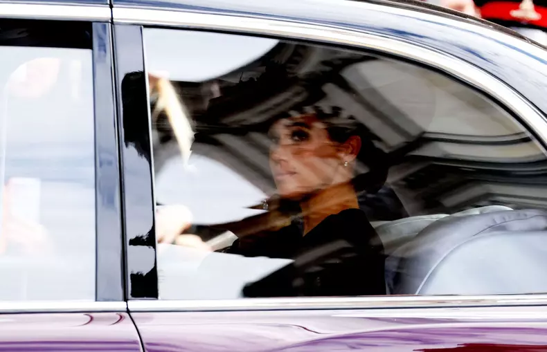 DJ - Arrivées au service funéraire à l'Abbaye de Westminster pour les funérailles d'Etat de la reine Elizabeth II d'Angleterre
