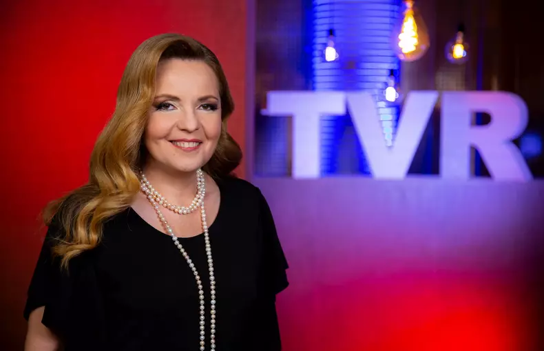 Mihaela-Craciun-Dincolo-de-alb-si-negru