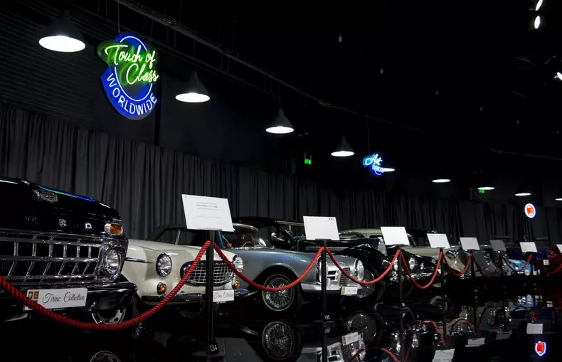 GaleriaTiriacCollection14