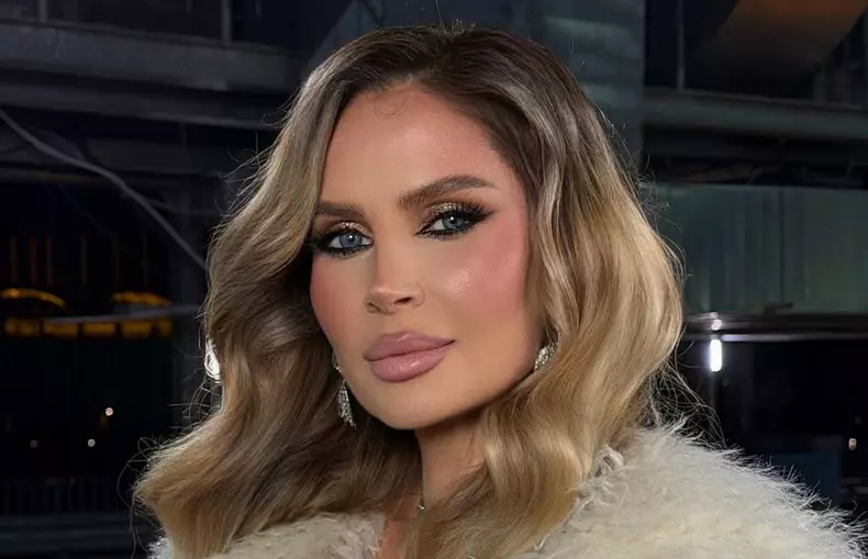 andreea banica40