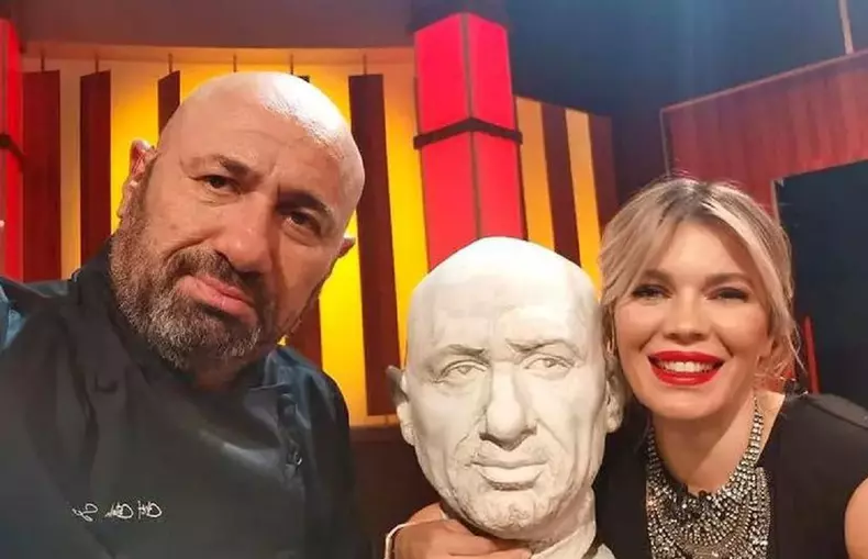 gina-pistol-catalin-scarlatescu