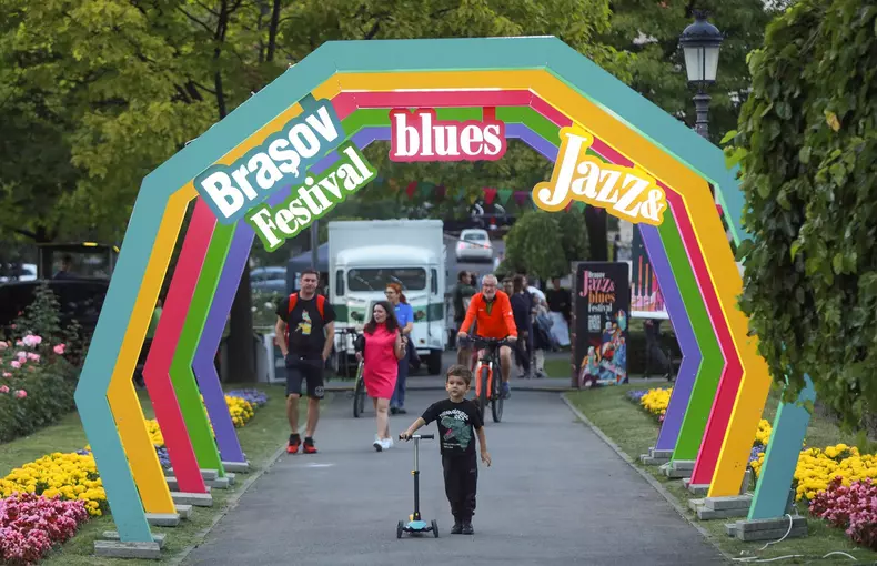 intrare-parc-brasov-jazz-_-blues-festival-2023