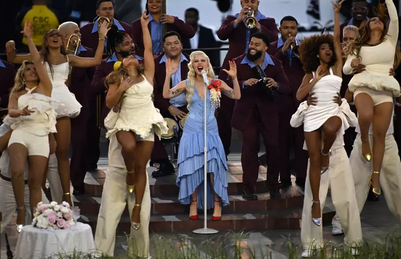 Bad Bunny și Lady Gaga (Super Bowl LX)