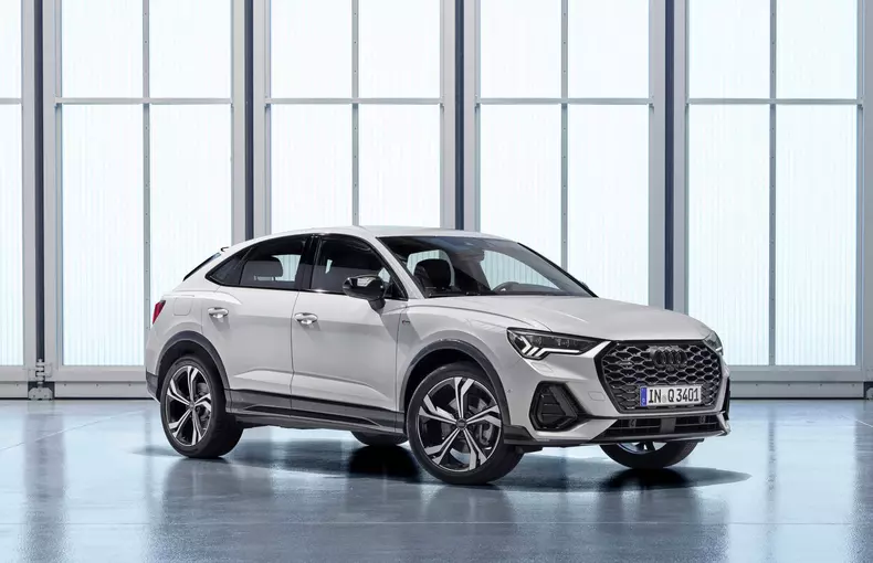 Audi Q3 Sportback 16