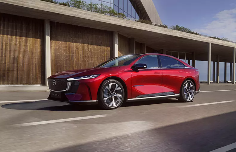 2025_mazda6e_launch_sideshot01_nameplate-1
