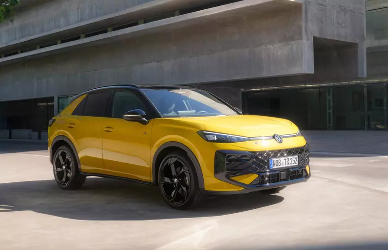 Volkswagen-T-Roc-2026-wallpaper