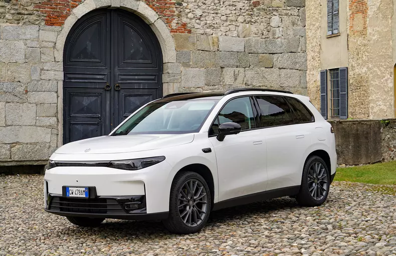 Leapmotor C10 REEV_00