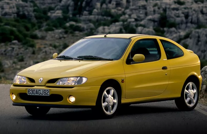 01_Renault Megane _04