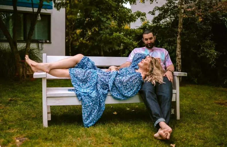 gina-pistol-si-iubitul-ei-smiley-1024x662