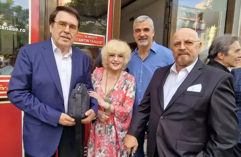 adrian-daminescu-cu-alti-artisti-colegi-de-generatie