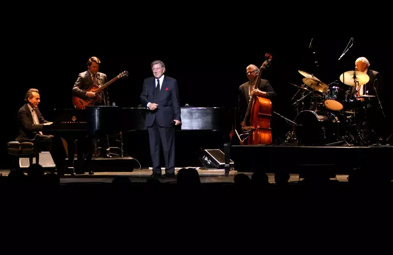 EXCLUSIVE: Tony Bennett Is Living With Alzheimers