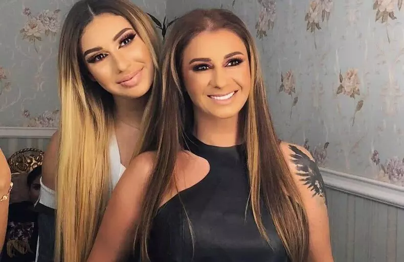 Anamaria Prodan și fiica ei, Sarah