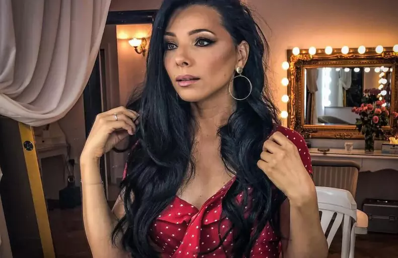 983375-corina-caragea-poza6