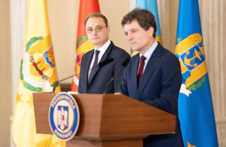 Luca Niculescu nicusor dan