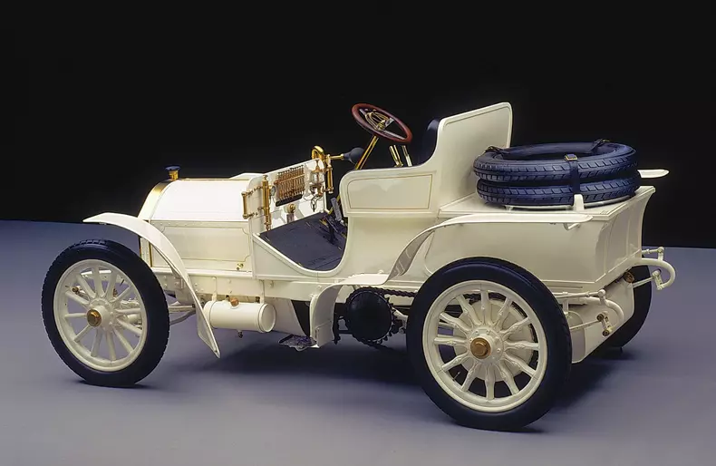 nume Mercedes 120 de ani 007