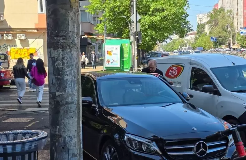 Horatiu malaele si-a marcat masina neregulamentar