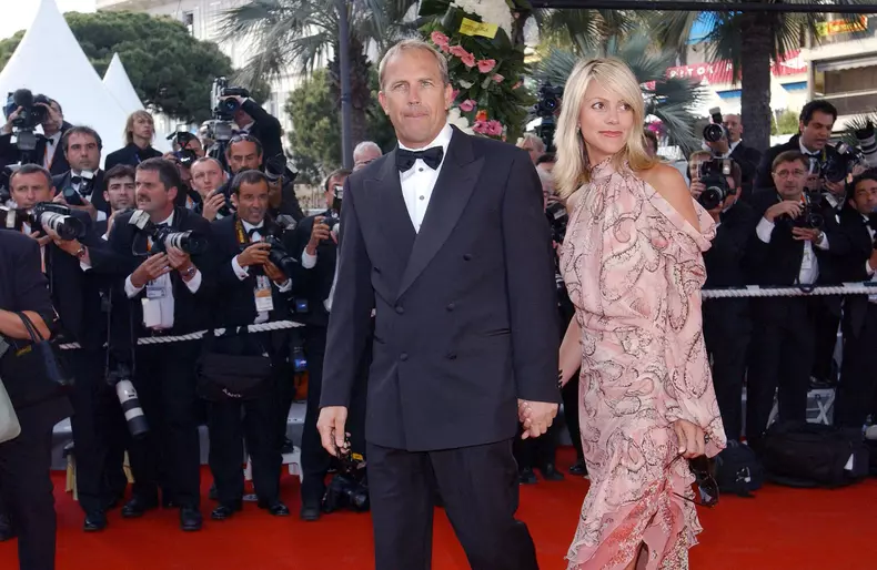 Tensiuni uriașe între Kevin Costner și fosta lui soție. Ce refuză acum să facă Christine Baumgartner