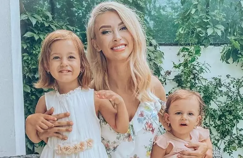 andreea balan mama surogat