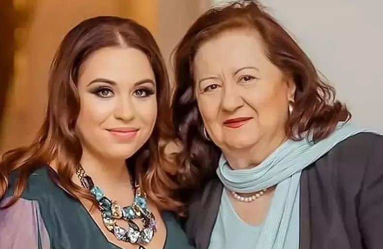 mioara-roman-externata-6