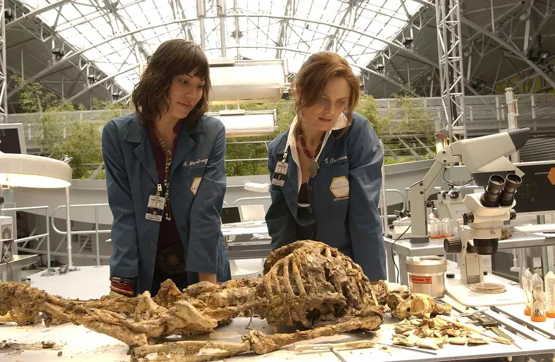 Cititorii-de-oase-_Bones-S1-AXN-4