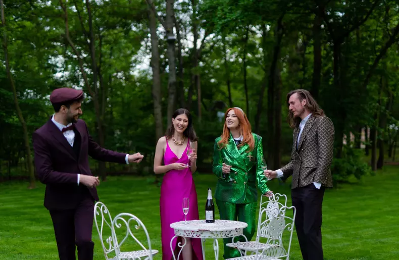 Feli, transformare de look uimitoare pentru noul ei videoclip. A lansat melodia „Dragoste nebună”