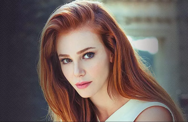 Elçin Sangu (1)
