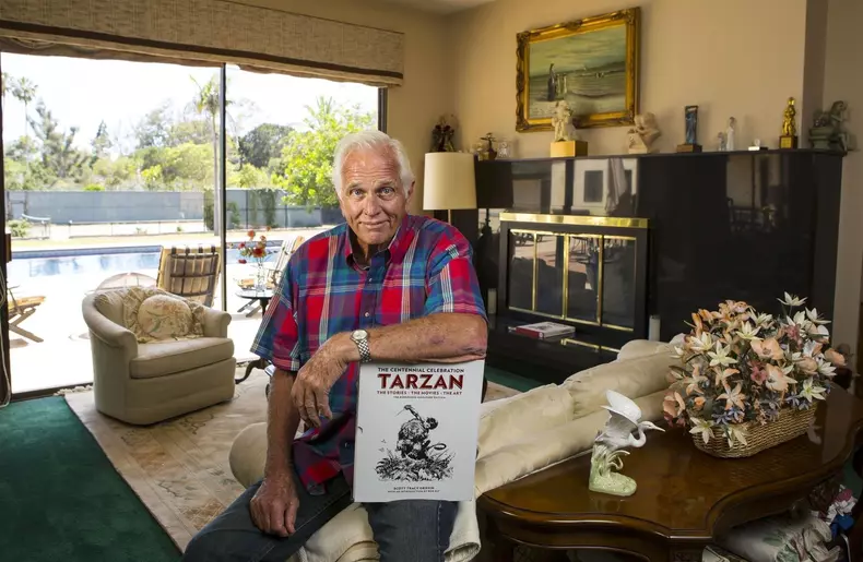 *PREMIUM-EXCLUSIVE* "Tarzan" star Ron Ely's wife Valerie Lundeen has been killed at their California home! Couple is seen in 2014 posing for photoshoot in the same house