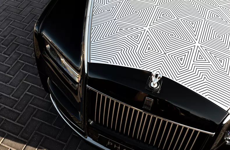 P90629672_highRes_rolls-royce-phantom-