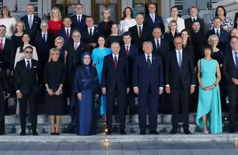 Mirabela Grădinaru la Summitul NATO (4)