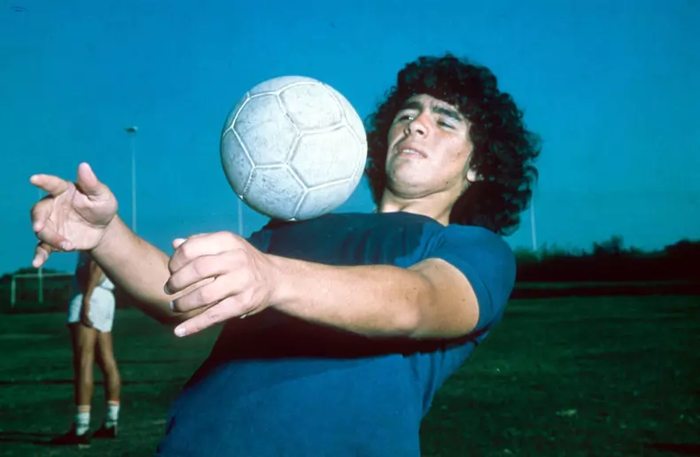 DIEGO MARADONA  1980