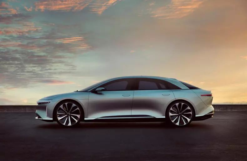 lucid-air-luxury-8