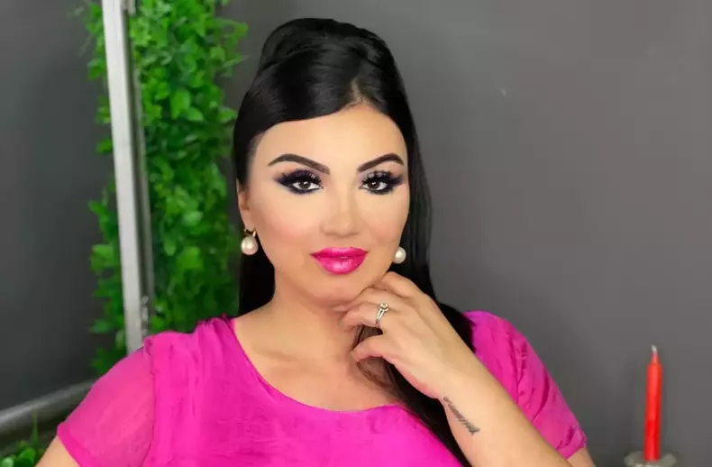 adriana-bahmuteanu