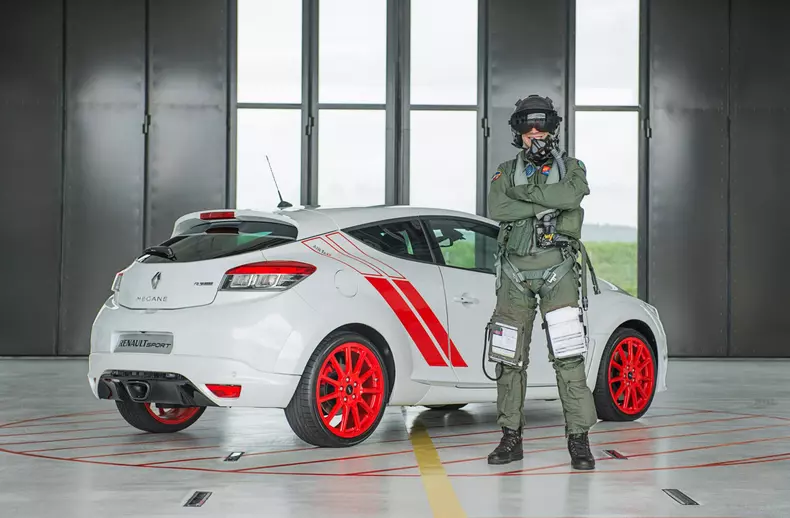 renault megane rs 275 trophy air (3)