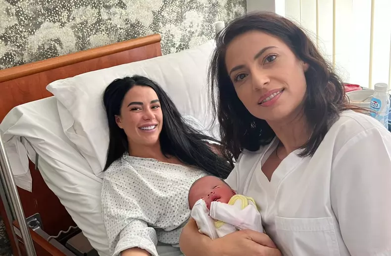 Daniela Crudu a născut