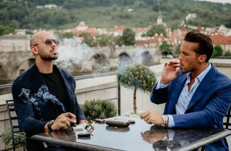 fratii tate arestati