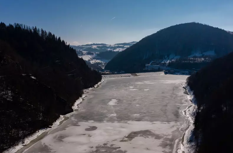 ROventura-Kanal-D.-George-Mihai-si-Andreea-Stravoiu-ajung-in-locuri-de-basm-din-Tara-Motilor-4