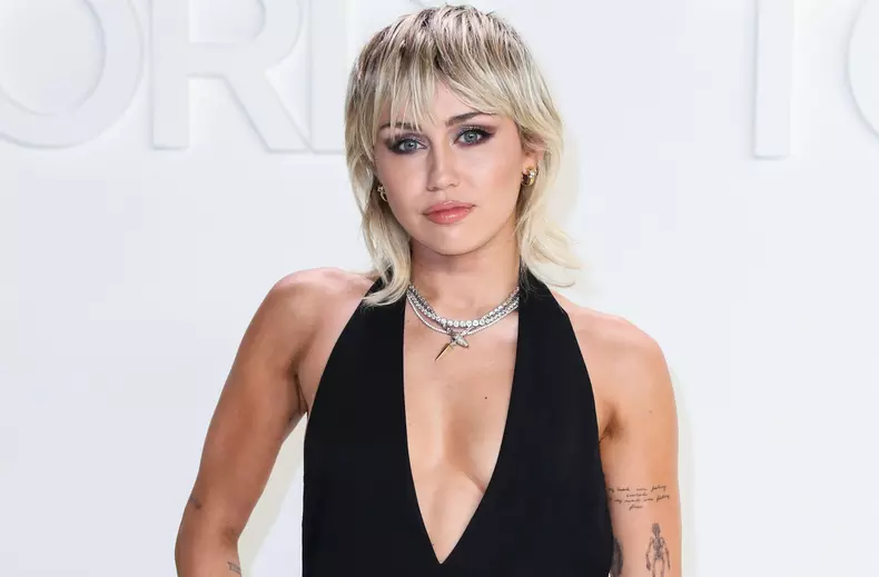 Tom Ford: Autumn/Winter 2020 Fashion Show - Arrivals