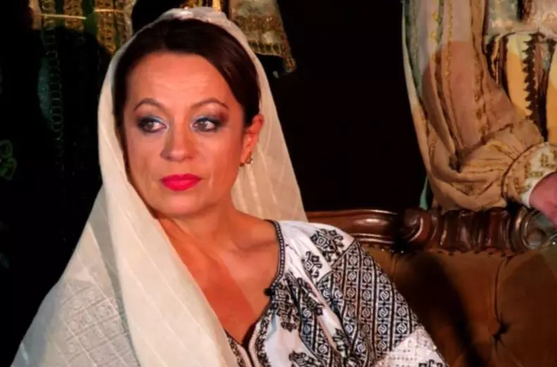 actrita-adriana-trandafir-2